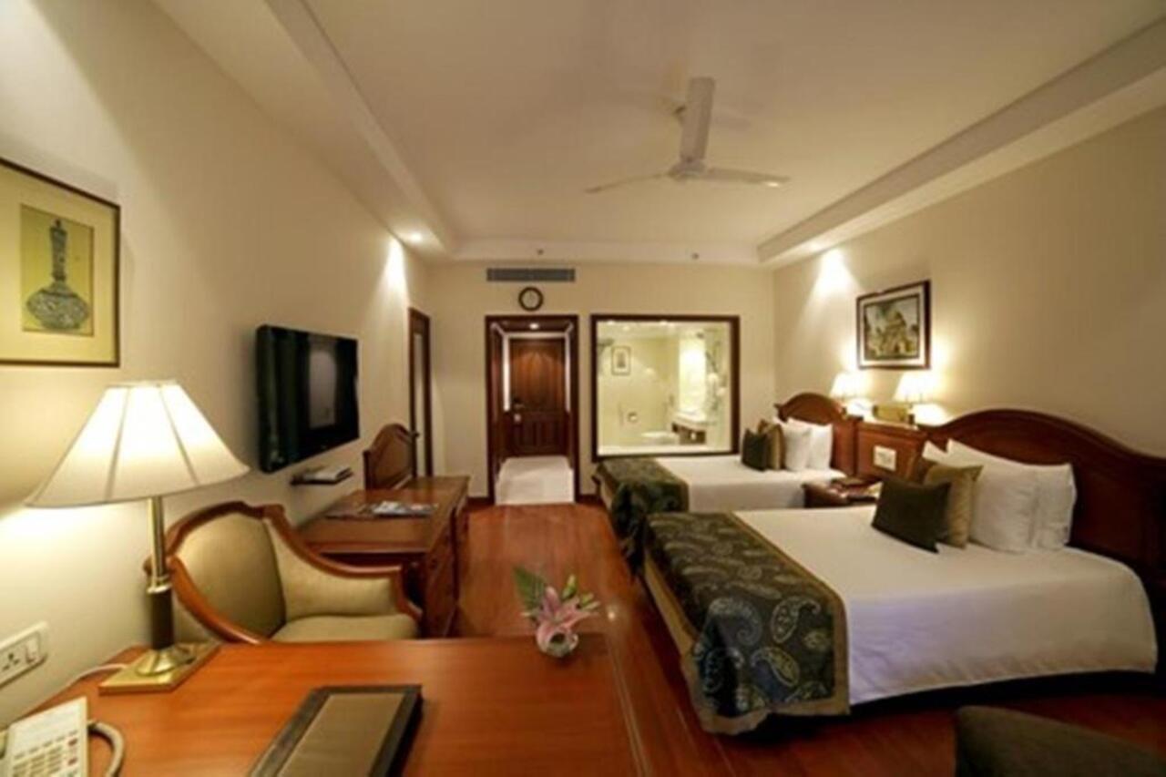 Jaypee Palace Hotel Agra  Exteriör bild