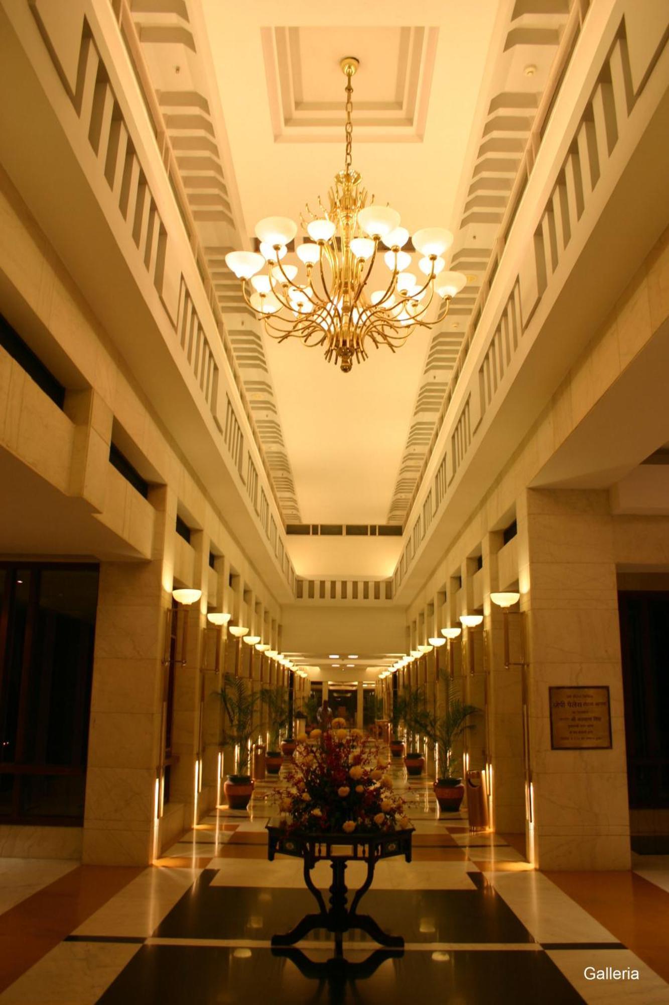 Jaypee Palace Hotel Agra  Exteriör bild