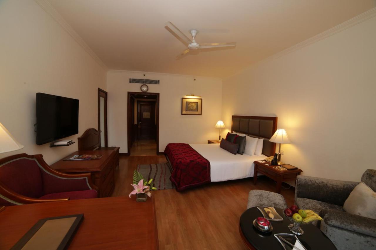 Jaypee Palace Hotel Agra  Exteriör bild