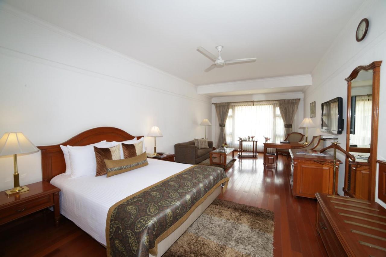 Jaypee Palace Hotel Agra  Exteriör bild
